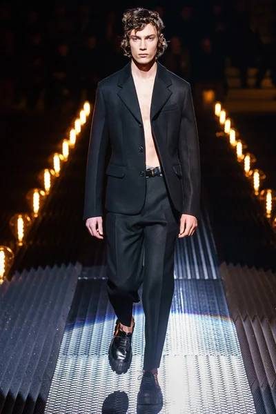 Look 1